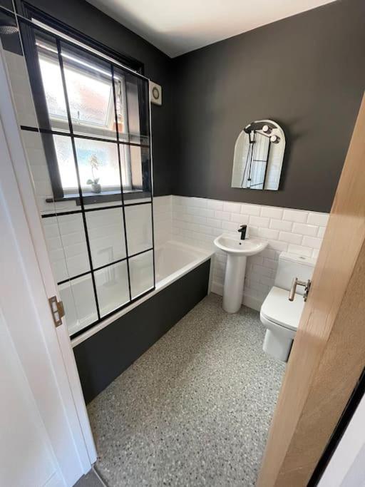 1 Bed Flat With Parking Near Town Centre Διαμέρισμα Emsworth Εξωτερικό φωτογραφία