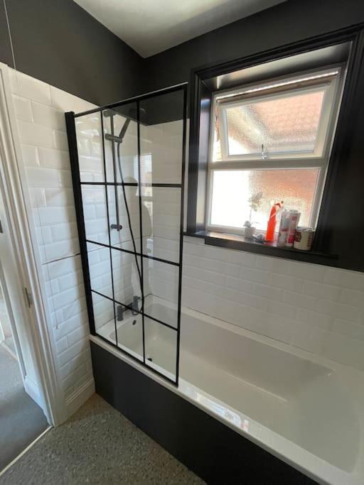 1 Bed Flat With Parking Near Town Centre Διαμέρισμα Emsworth Εξωτερικό φωτογραφία
